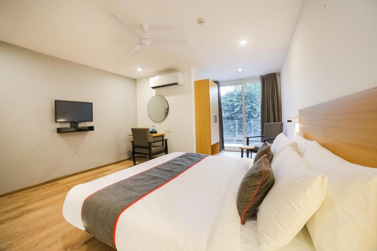 Super Townhouse Near Appu Ghar Hotel Gurgaon Exterior photo