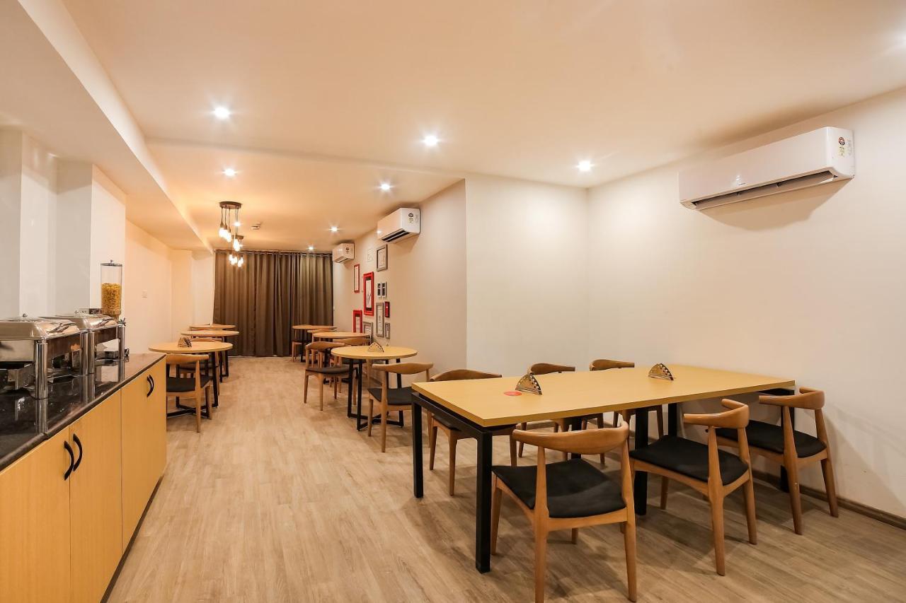 Super Townhouse Near Appu Ghar Hotel Gurgaon Exterior photo