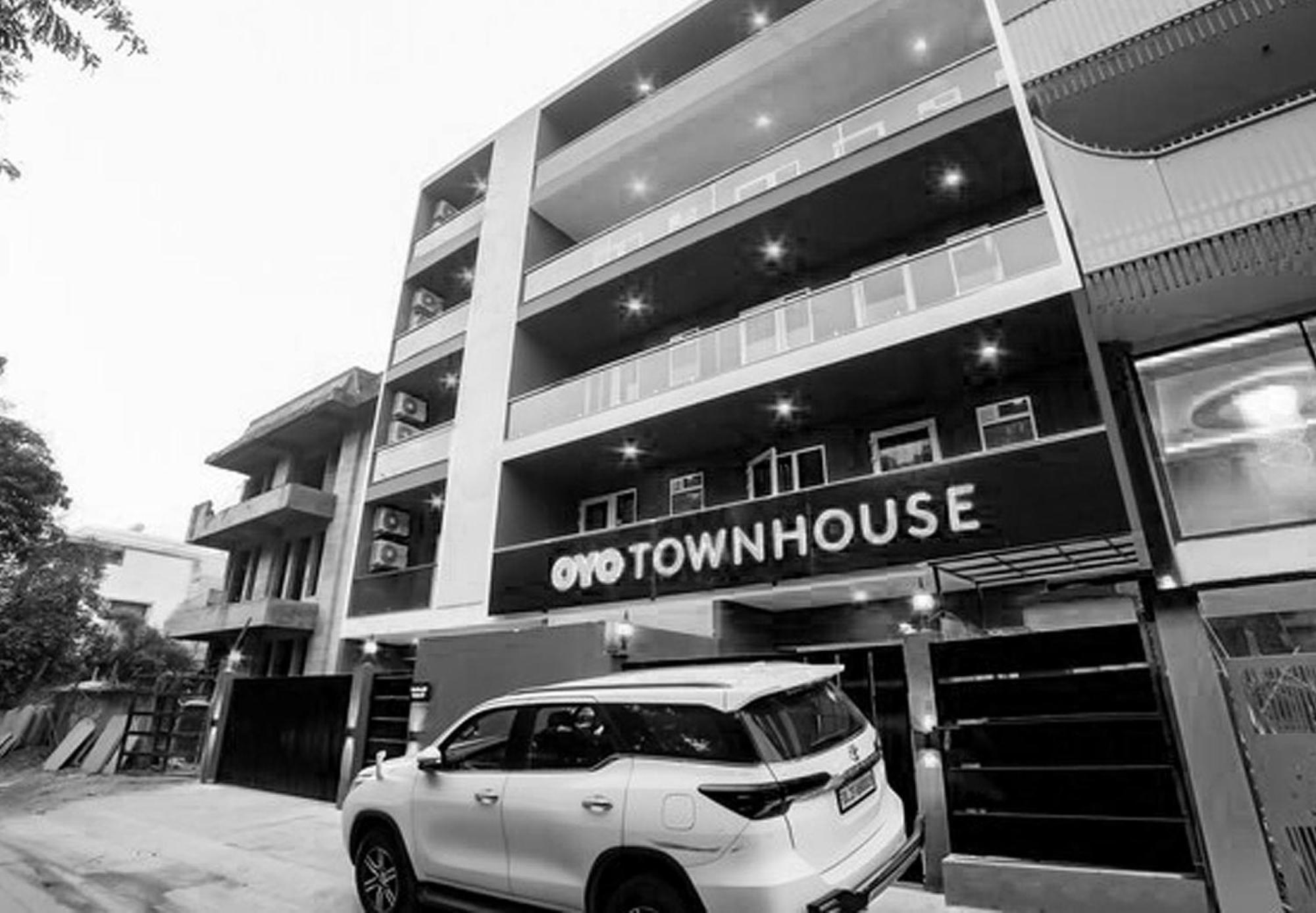 Super Townhouse Near Appu Ghar Hotel Gurgaon Exterior photo