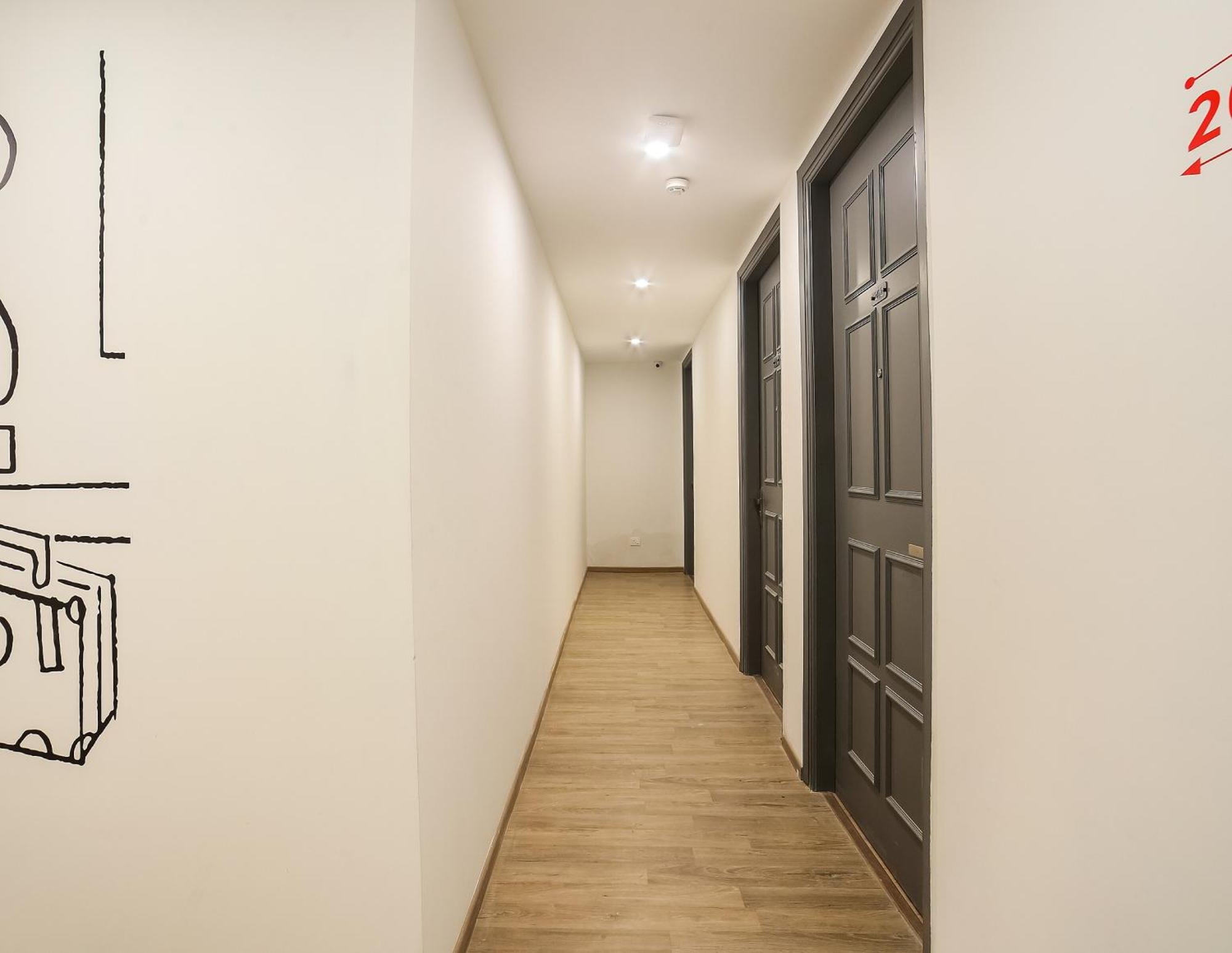 Super Townhouse Near Appu Ghar Hotel Gurgaon Exterior photo