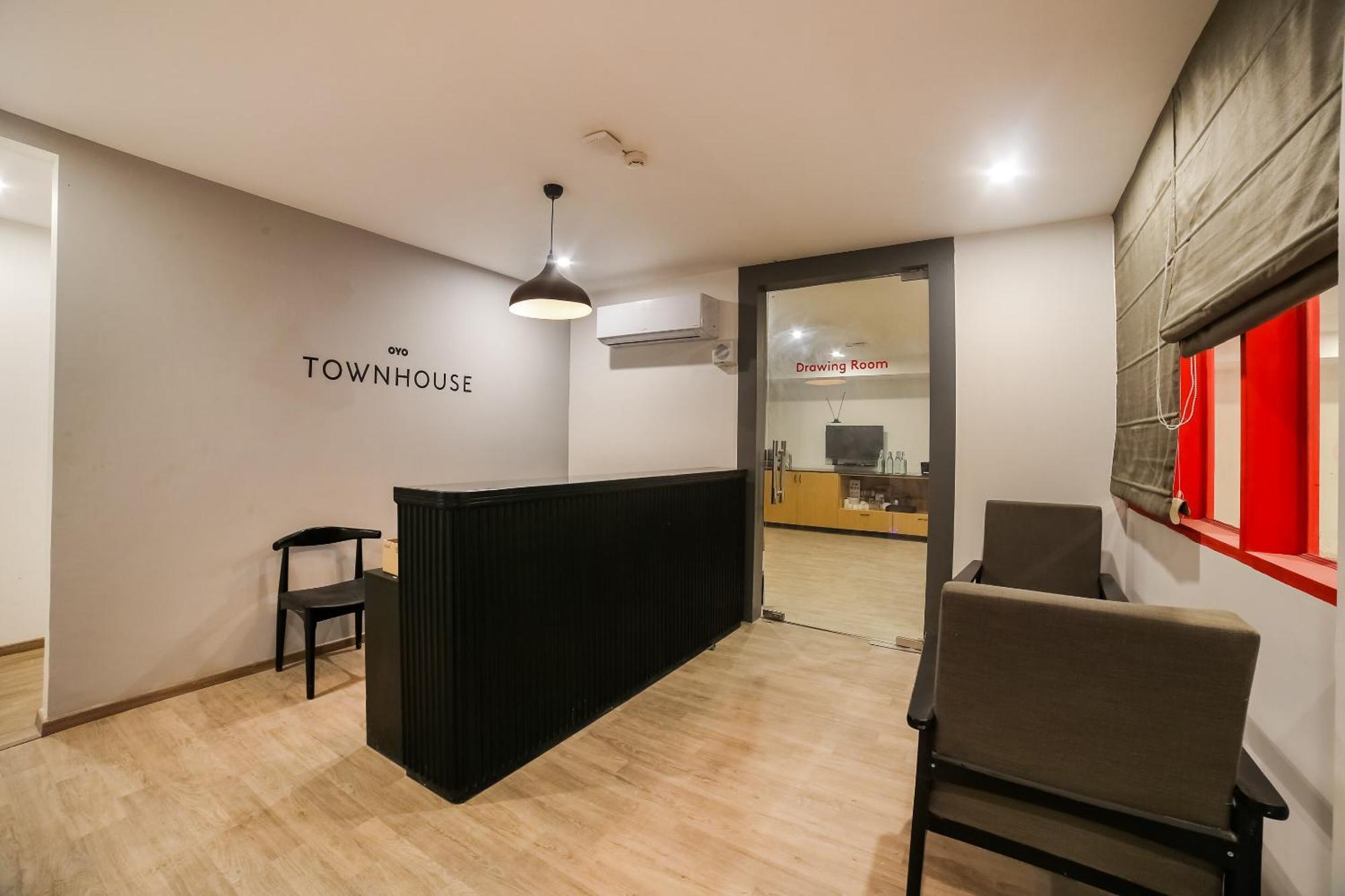 Super Townhouse Near Appu Ghar Hotel Gurgaon Exterior photo
