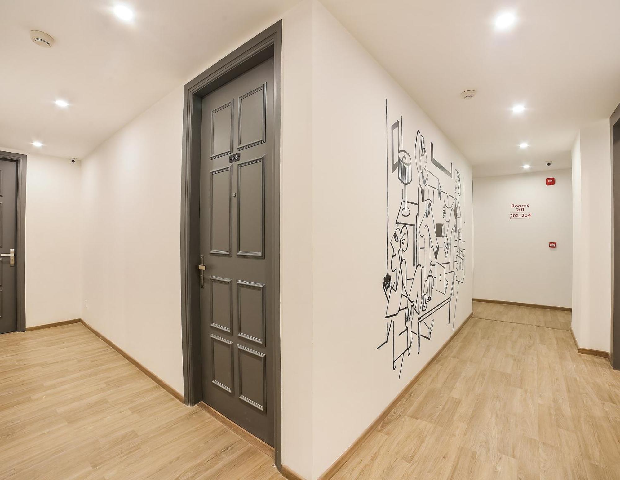 Super Townhouse Near Appu Ghar Hotel Gurgaon Exterior photo
