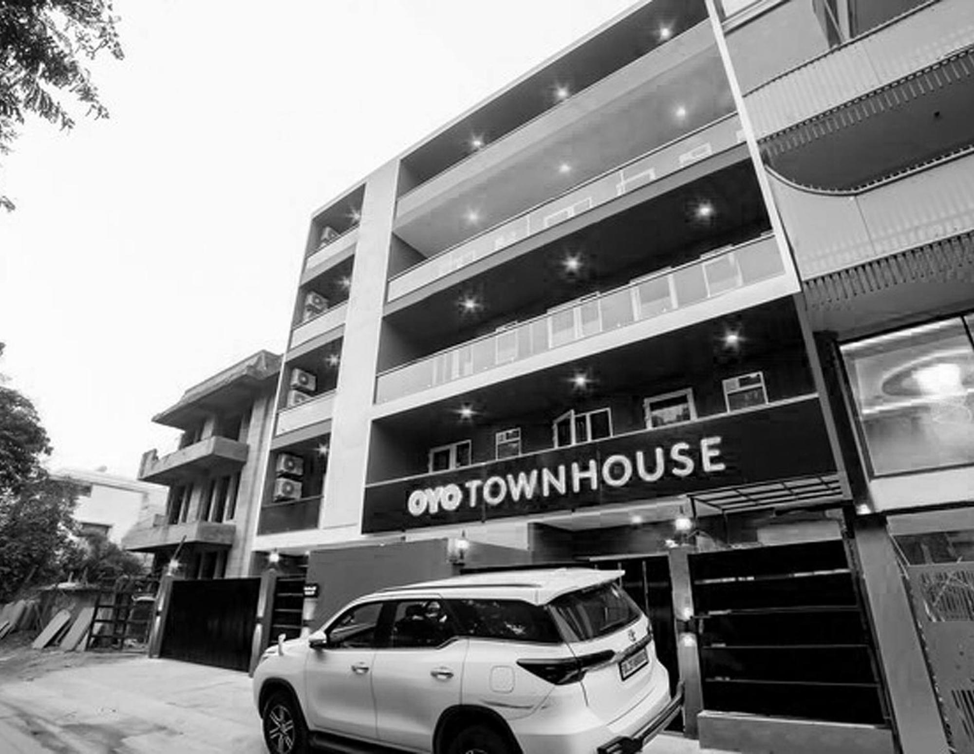 Super Townhouse Near Appu Ghar Hotel Gurgaon Exterior photo